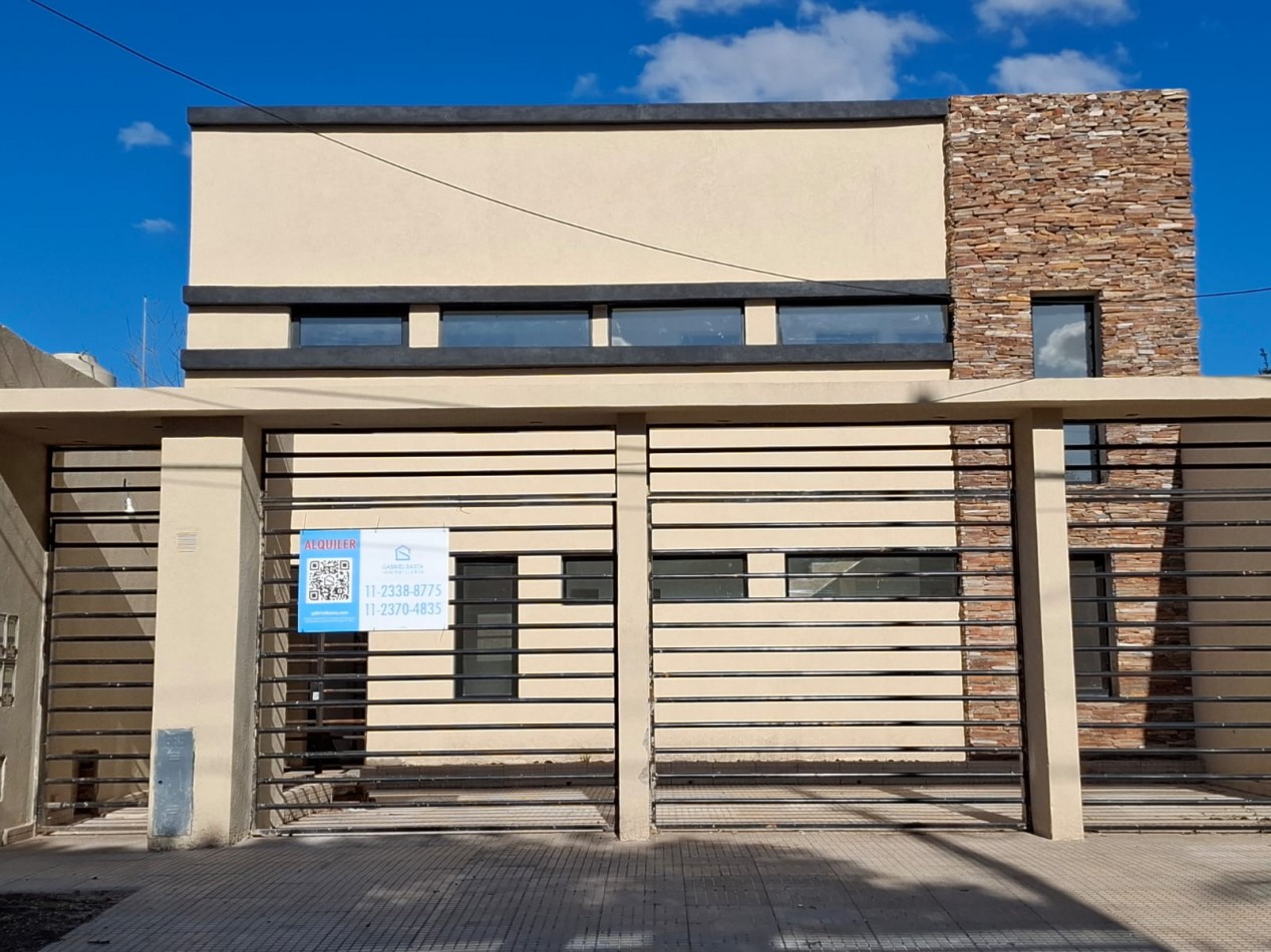 Duplex 2 dormitorios en Ituzaingo con cochera