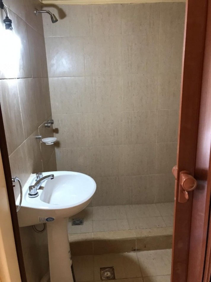 Departamento 3 ambientes Paso del Rey con patio