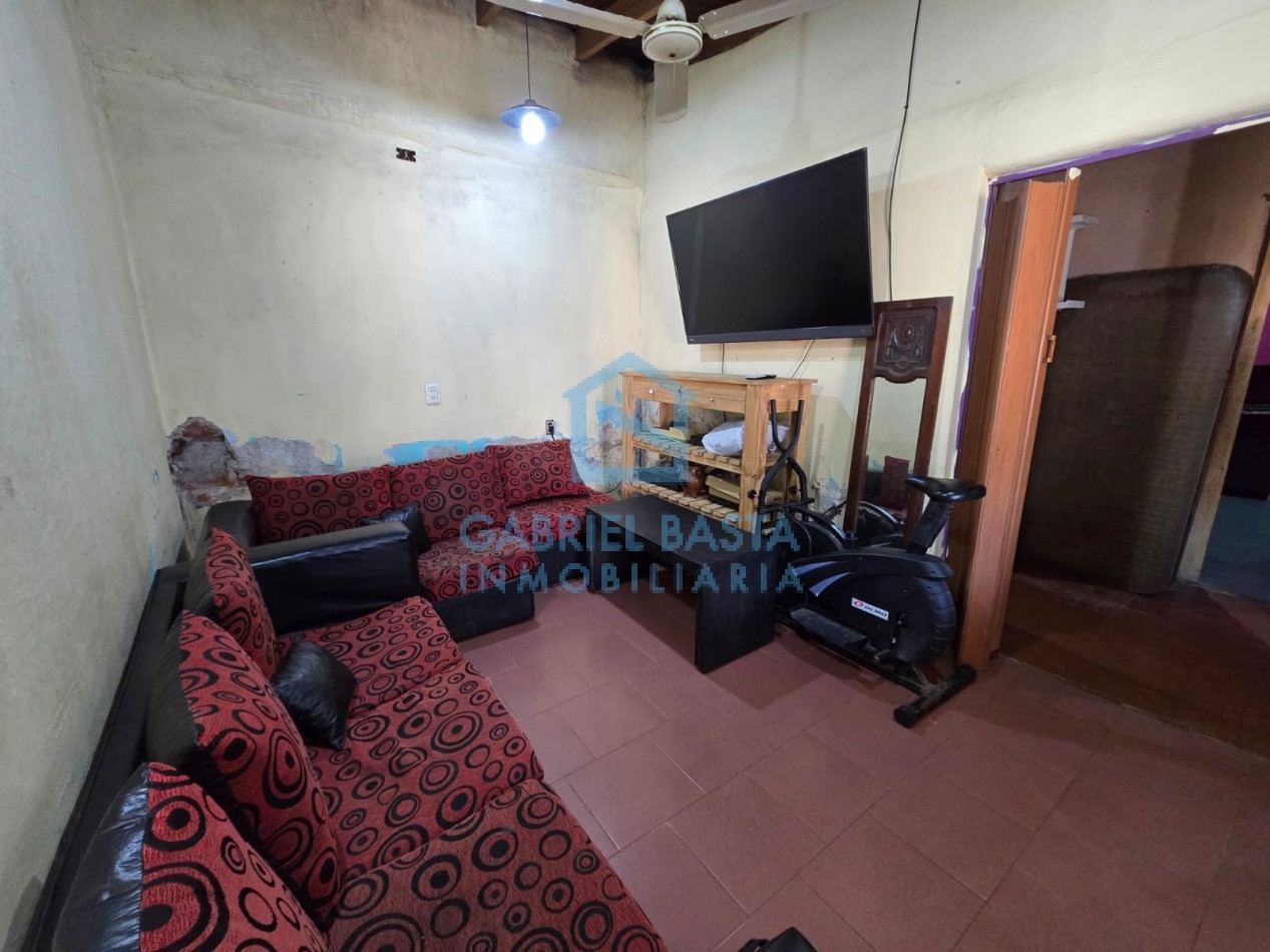 Dos casas en mismo terreno por pasillo