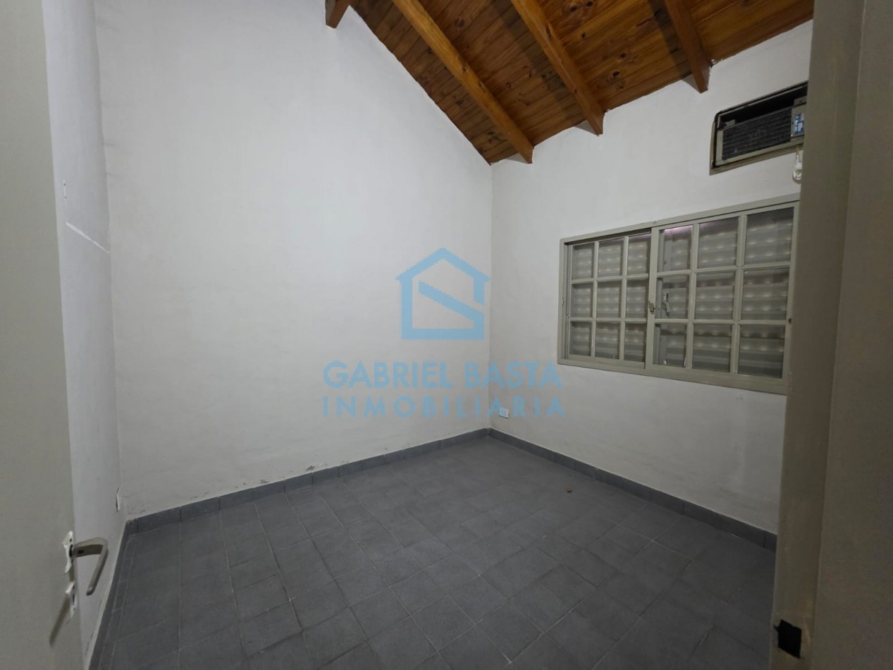 Departamento 2 ambientes con patio Merlo Centro