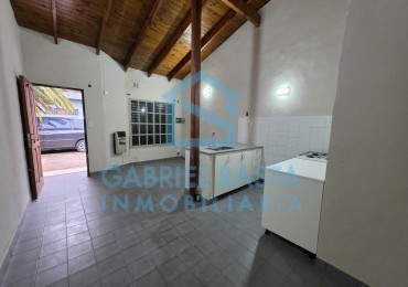 Departamento 2 ambientes con patio Merlo Centro